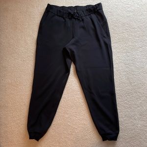 Lululemon On The Fly Jogger